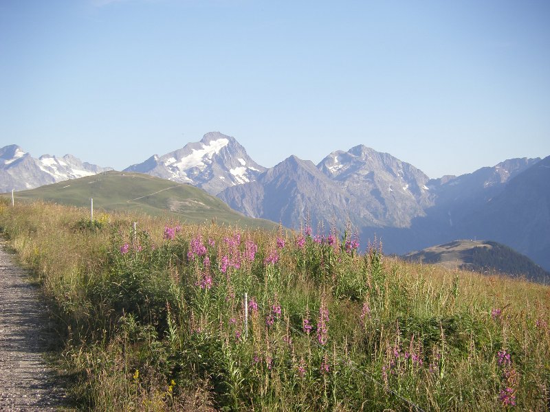 Blick von Alpe d'Huez auf die umliegenden 3000er Berge