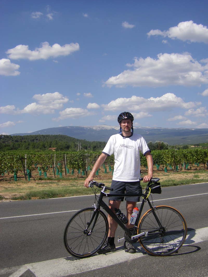 Blick auf den Mont Ventoux aus dem Tal